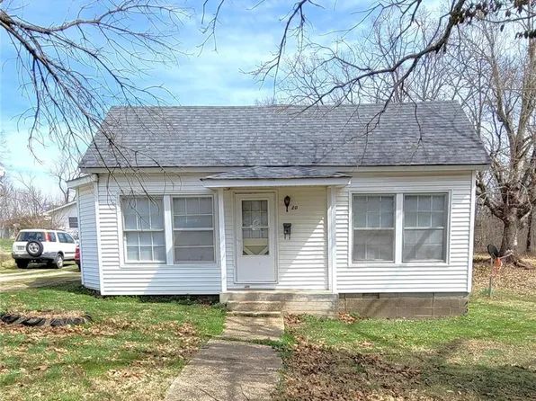 20 Walnut St, Saint James, MO 65559
