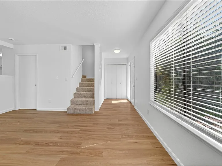 1250 Wilma Dr #A — Photo 3