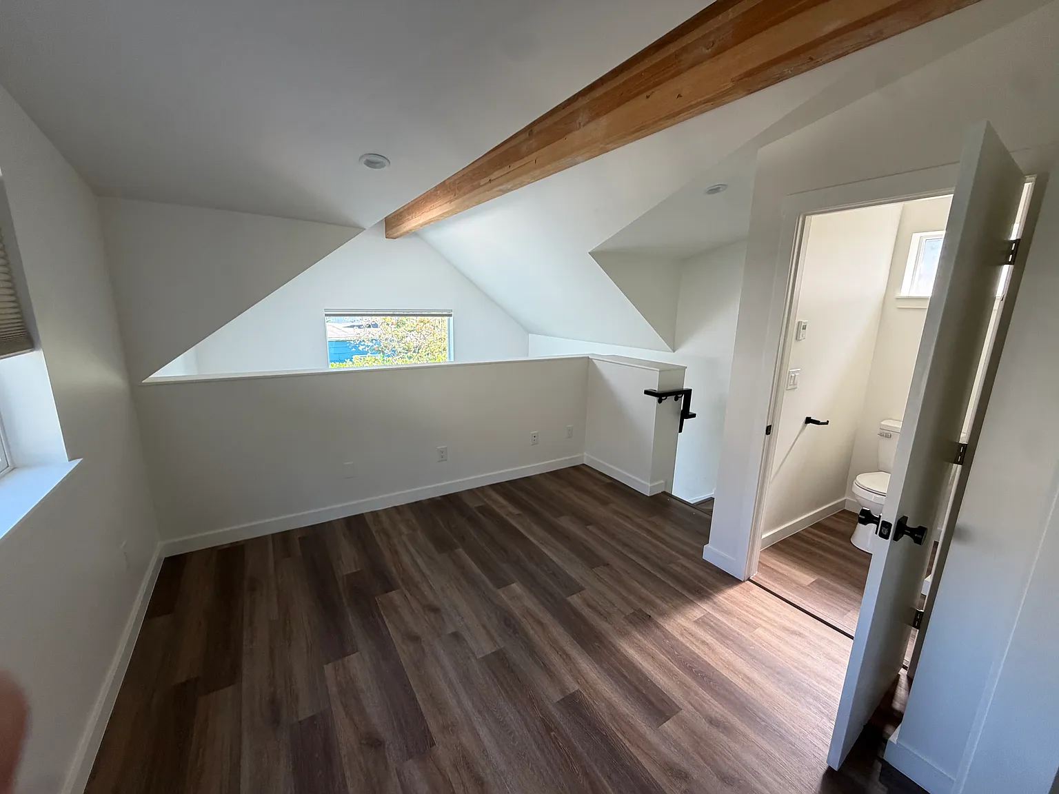 2 bed, 2.5 bath, 805 sqft, $3,000 — Photo 4