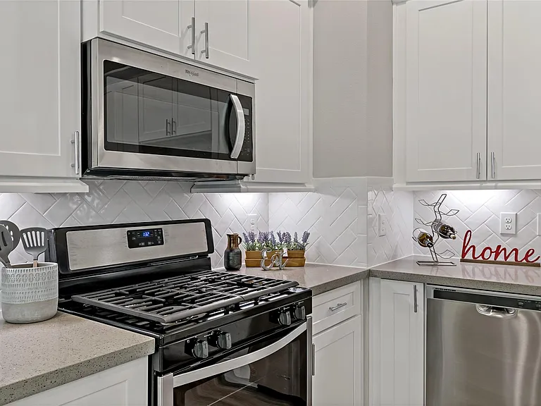 238 Julia St #C — Photo 14