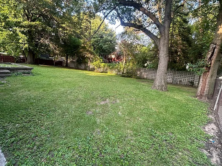 2277 Jennings St — Photo 14