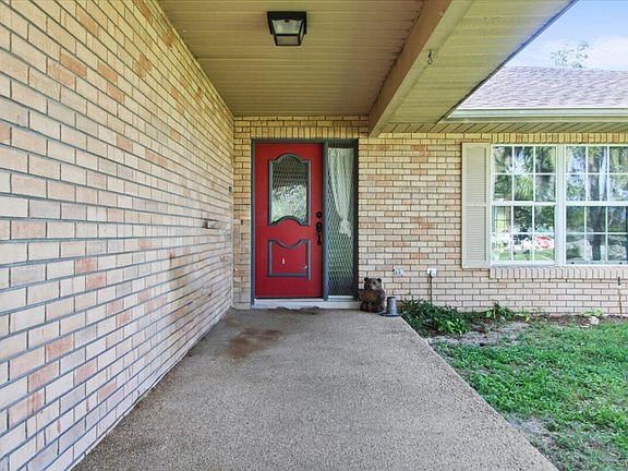 3rd image of 321 Gaucho Lane