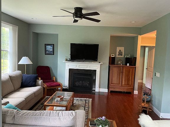 5th image of 98 Keystone Dr