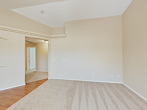 4th image of 3673 N French Pl