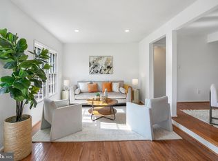 5519 Cabat Lake Ct, Fairfax, VA 22032
