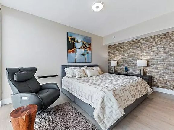 3rd image of 111 SE 1st Ave #Penthouse 510