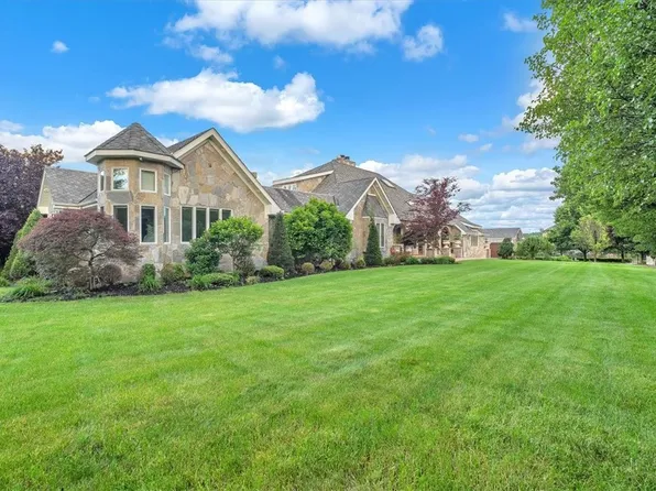 102 Towne Hall Entrance, Clairton, PA 15025