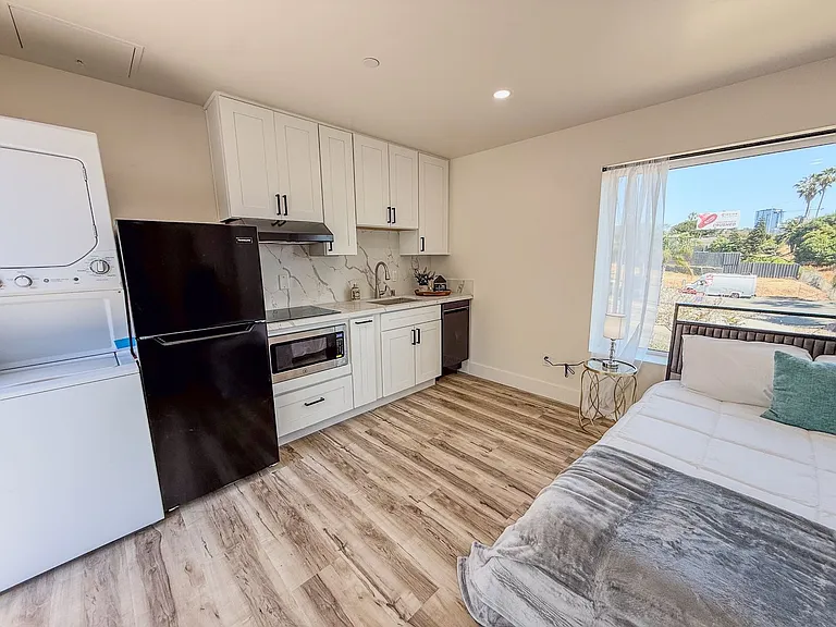 2519 Columbia Street — Photo 23