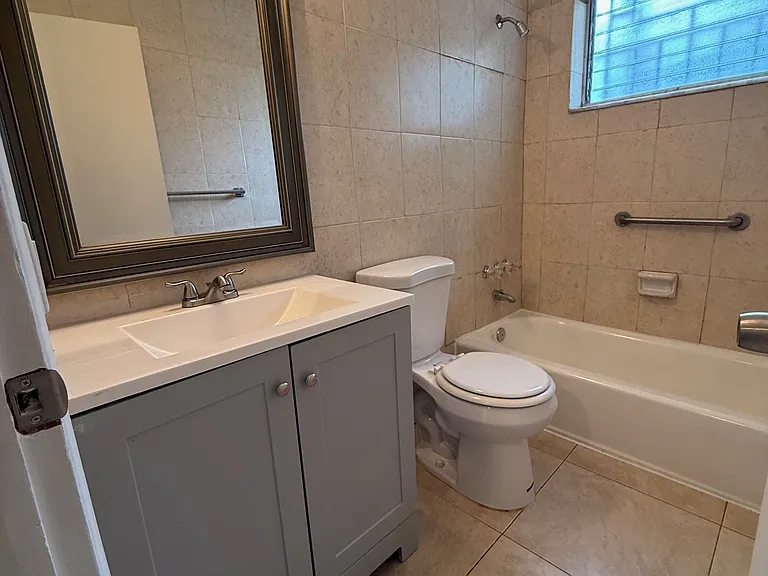 662 NE 132nd St #662 — Photo 2