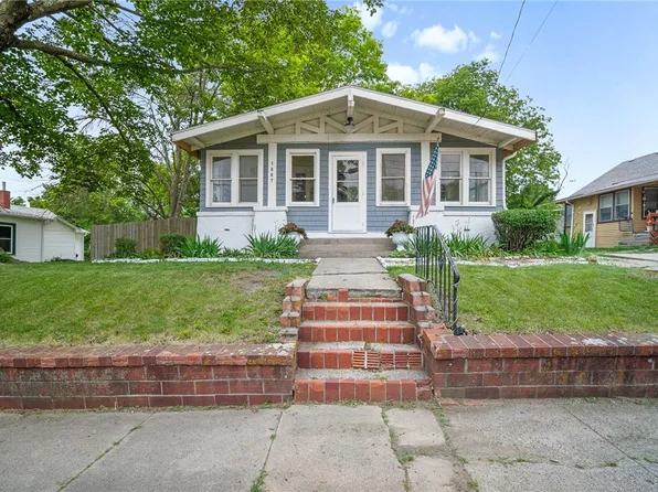 1007 1st St, Redfield, IA 50233