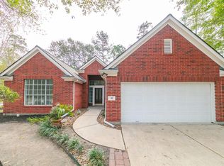 18 S Willow Point Cir, Spring, TX 77382
