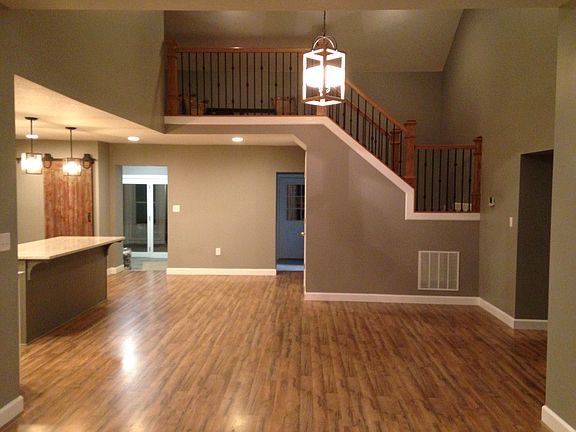 Dining area with loft 