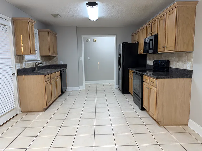110 Gailey Ct — Photo 8