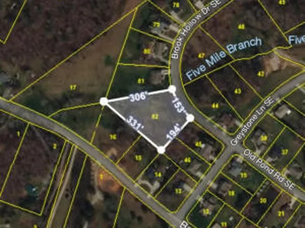 82 Greystone Dr, Cleveland, TN 37323