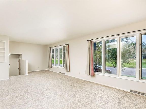 5th image of 1440 Crawford Dr