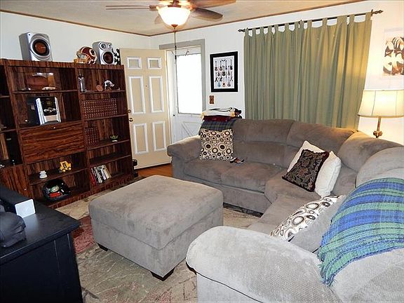 3rd image of 242 W 26th St