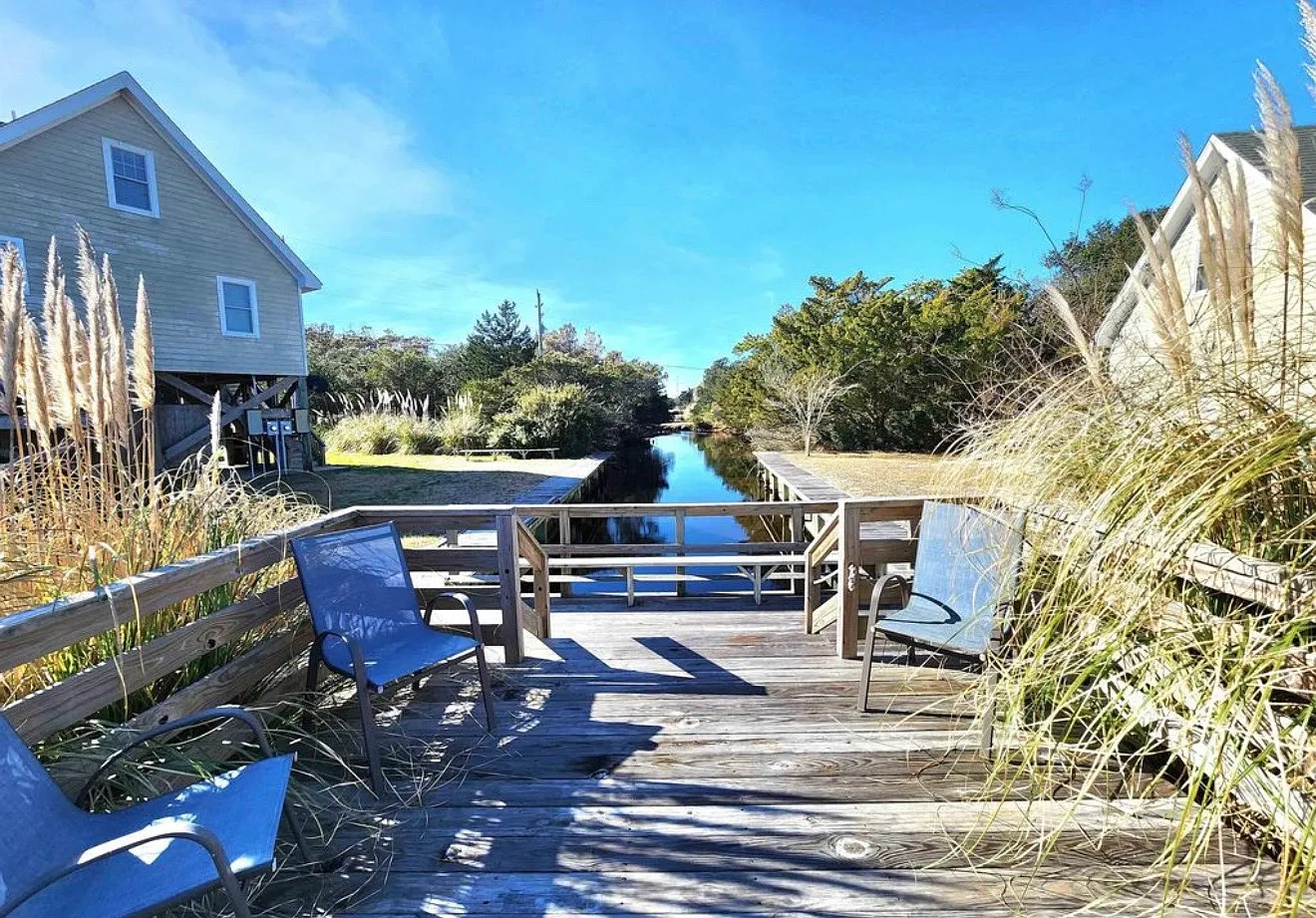 3 bed, $2,500 — Photo 2