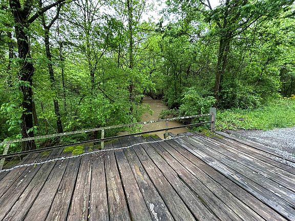 2nd image of 1 Buttonwood Rd