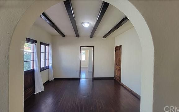 4th image of 3271 N Mountain View Ave