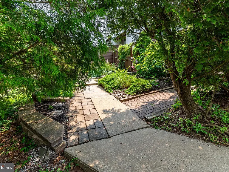 9 Arden Way — Photo 7