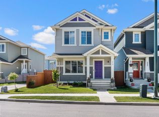 219 42nd Ave NW, Edmonton, AB T6T 2C8