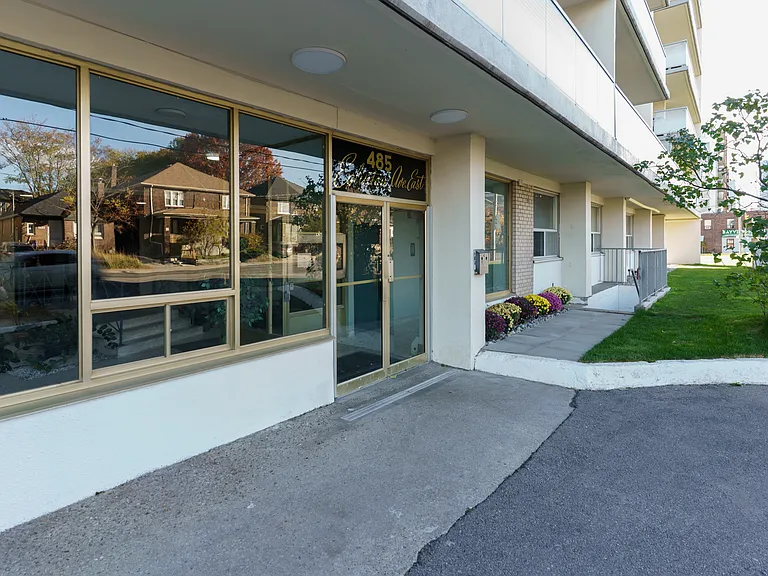 485 Eglinton Ave E — Photo 18