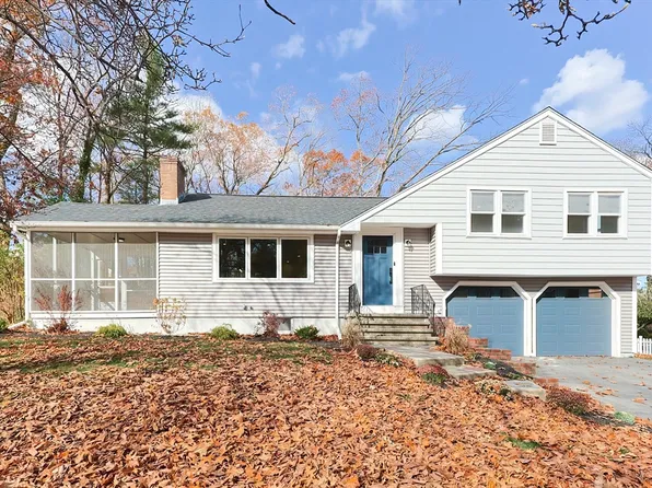 35 Plymouth Rd, Wakefield, MA 01880