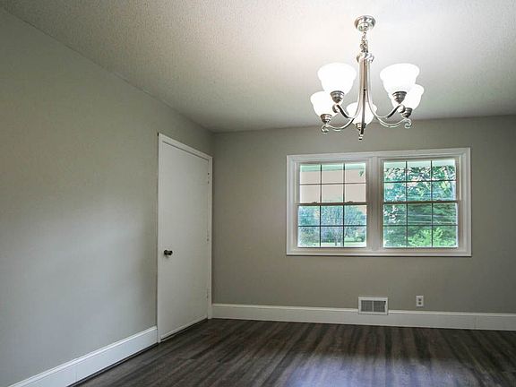 4th image of 8613 Zenith Rd
