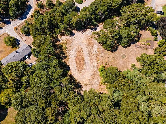 2nd image of 7 Arrowhead Farm Rd