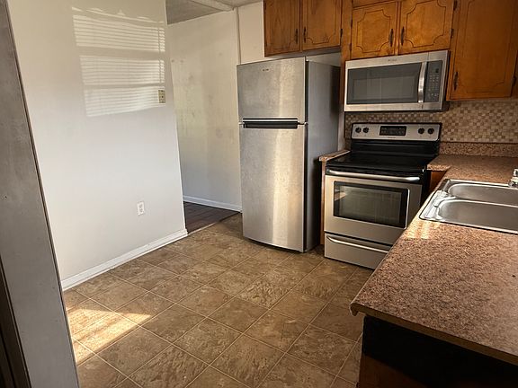 2nd image of 128 Whitt St #B