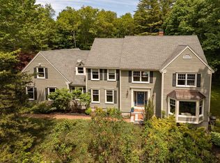 5 Victoria Dr, Hampton Falls, NH 03844