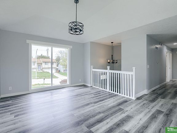 3rd image of 12923 Ames Ave