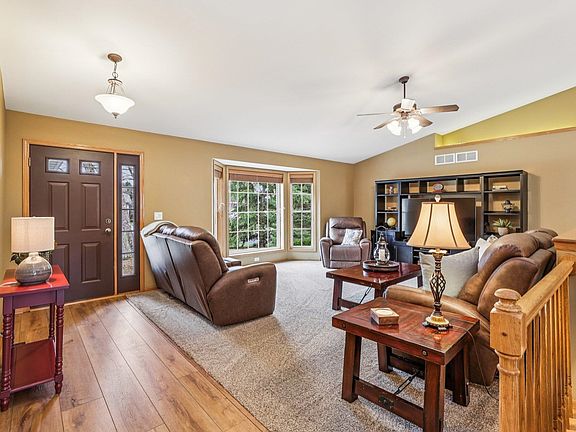 5th image of 2188 Essex Dr