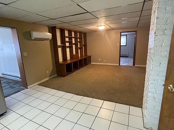4th image of 202 E Davenport St APT 1