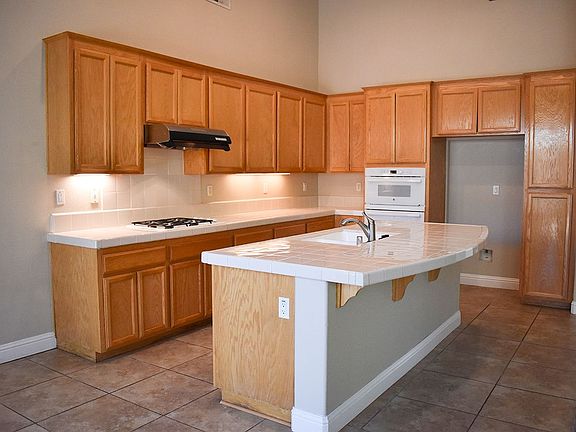 5th image of 4810 Blackrock Dr