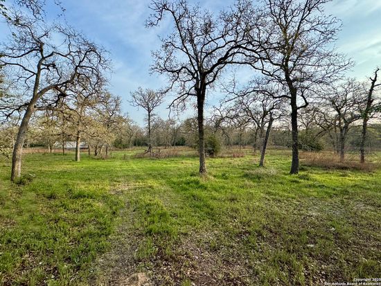 1055 Oak Tree RD, Seguin, TX 78155