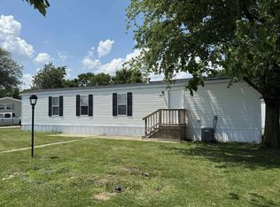 601 W Elm Ave #174, Charleston, IL 61920