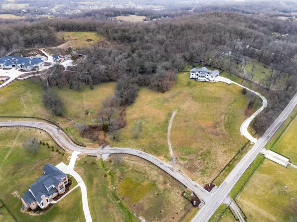 5000 Brooklands Ln, Franklin, TN 37064