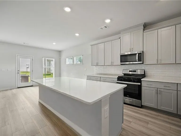 107 Meander Dr — Photo 6
