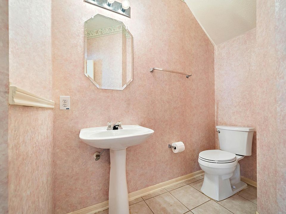 1st image of 2118 Hickory Bay Ct