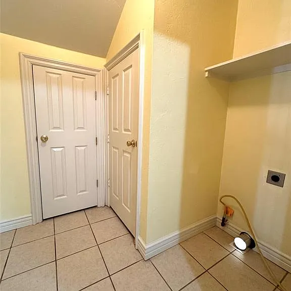 2937 Pioneer Ave — Photo 30