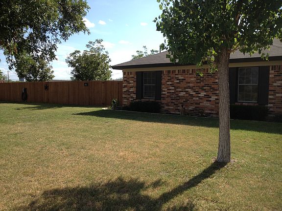 3rd image of 5319 Oriole Dr
