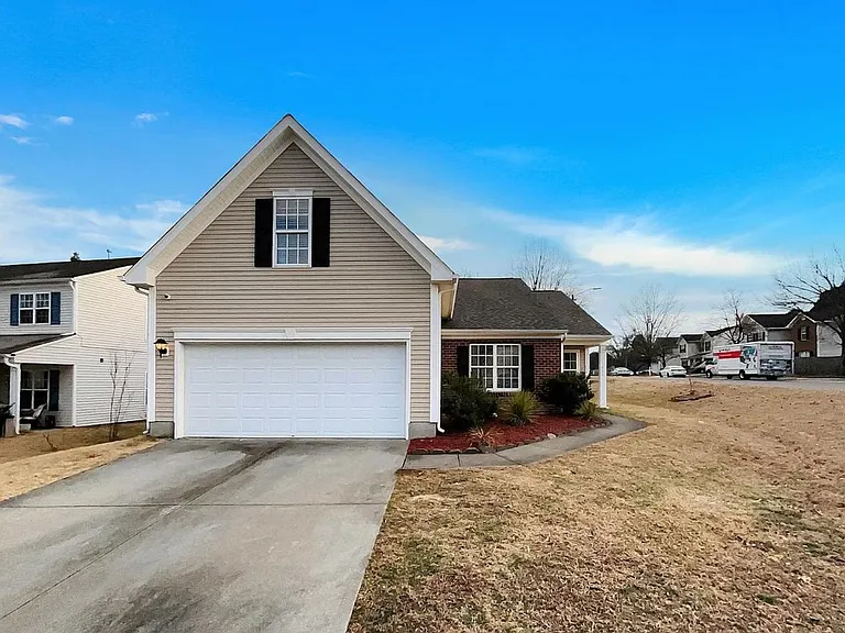 5400 Thunderidge Dr — Photo 1