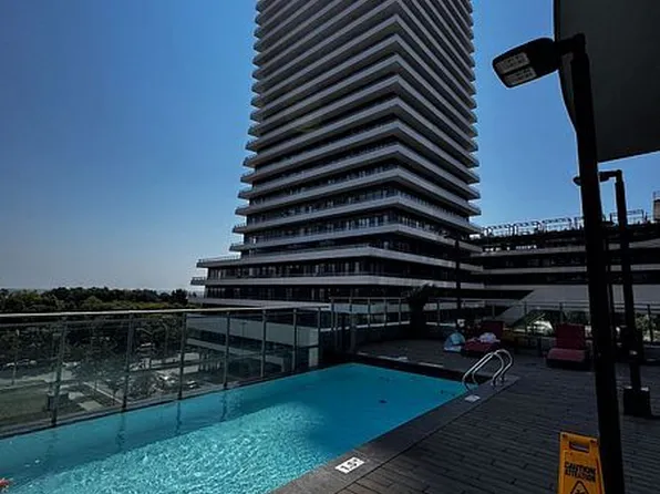 33 Shore Breeze Dr #1310, Toronto, ON M8V 0G1