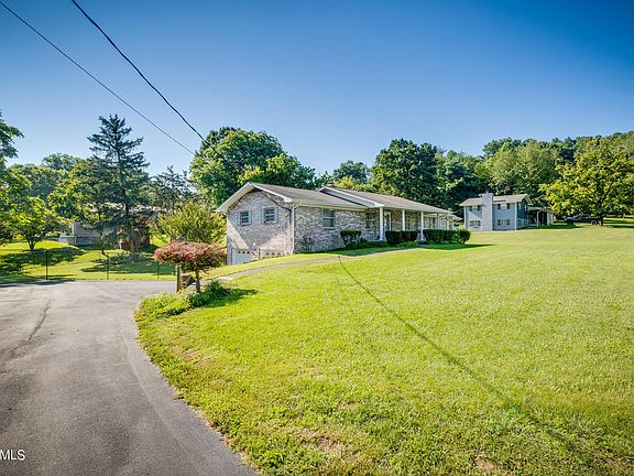 3rd image of 2305 Vincinda Cir