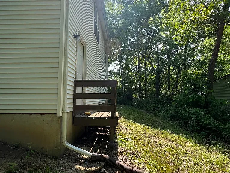 615 Portsmouth Dr — Photo 4