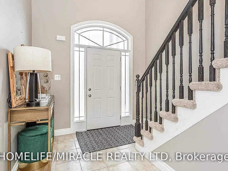 944 Dunblane Ct — Photo 3