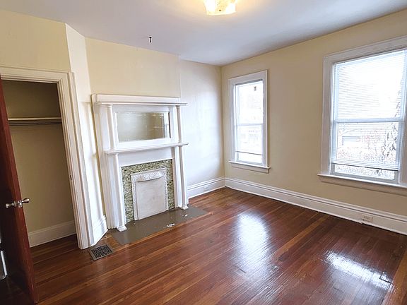 2nd image of 151 W 10th Ave #151