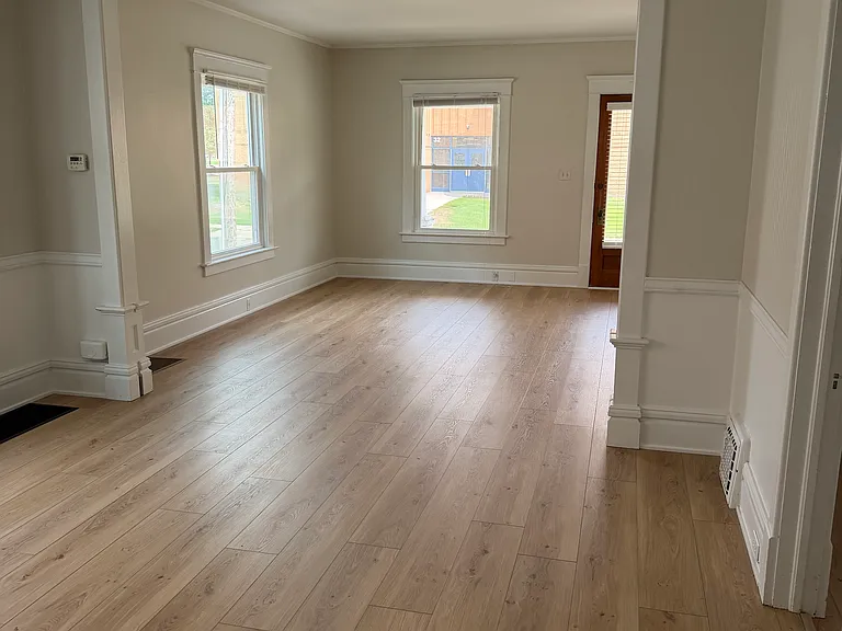 14 S Centennial St #1 — Photo 5