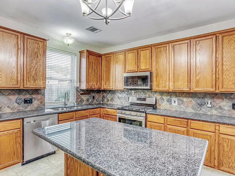 2309 San Augustine Ln — Photo 9